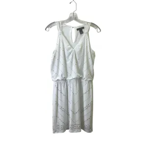 Dress Casual Short By White House Black Market In White, Size:S