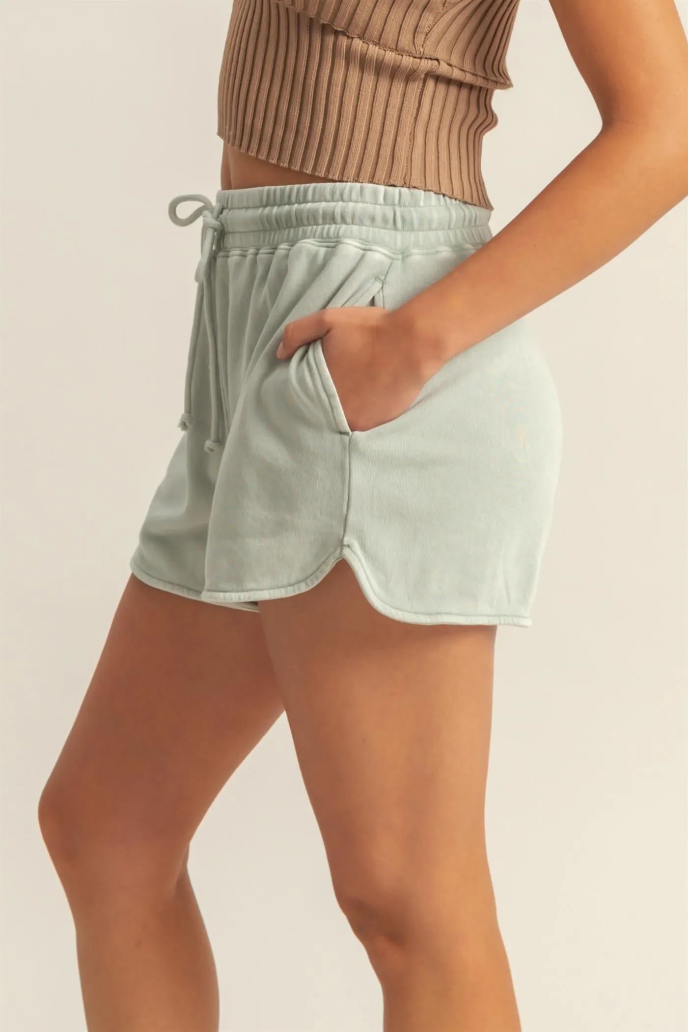 DZ25A690-Drawstring Waist Casual Dolphin Shorts