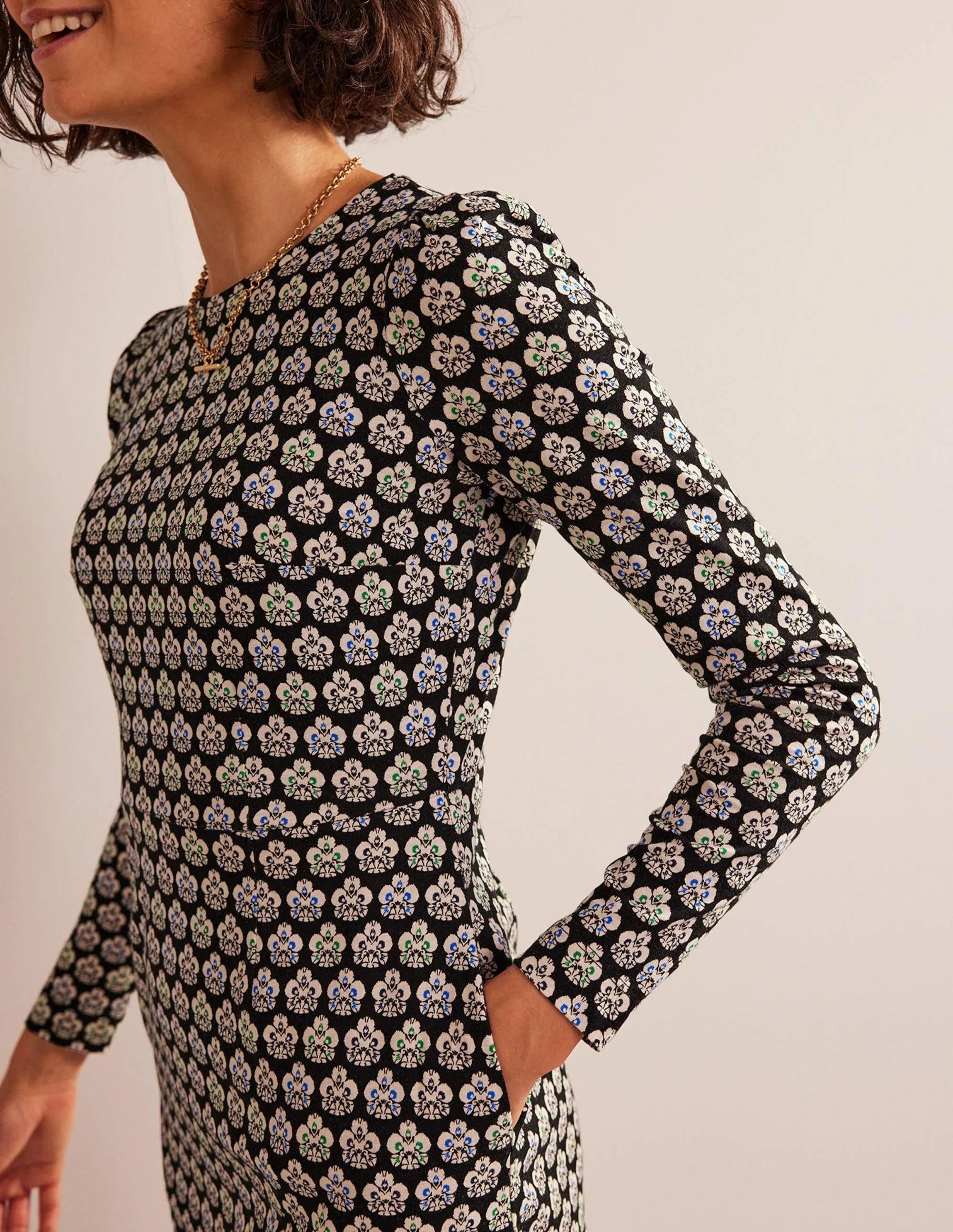 Penelope Jersey Dress-Black, Carnation Stamp