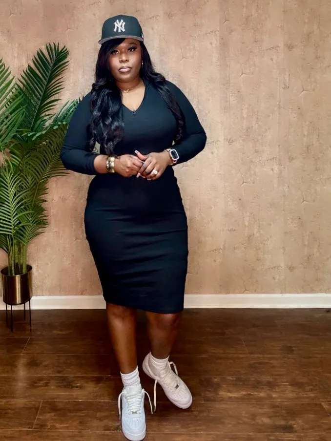 QUARTER ZIP MIDI DRESS (Black)