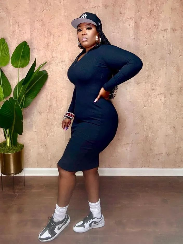 QUARTER ZIP MIDI DRESS (Black)