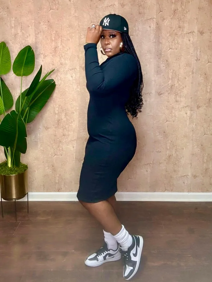 QUARTER ZIP MIDI DRESS (Black)