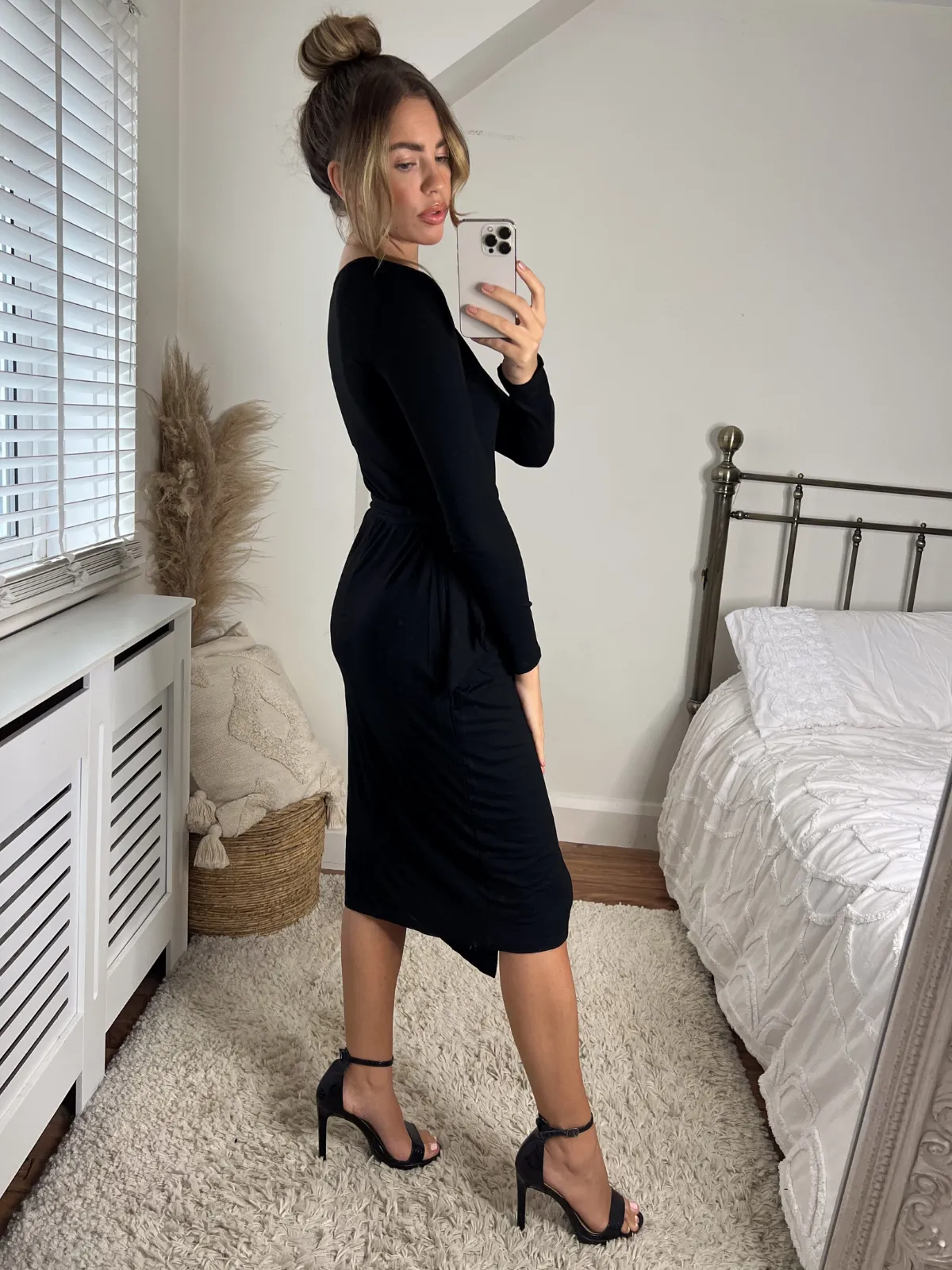 Selena V Neck Jersey Wrap Midi Dress / Black